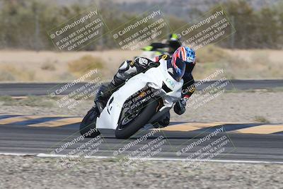 media/Oct-30-2025-Racers Edge (Thu) [[dabbdaf680]]/2-A Group/Session 5 (Turn 6)/